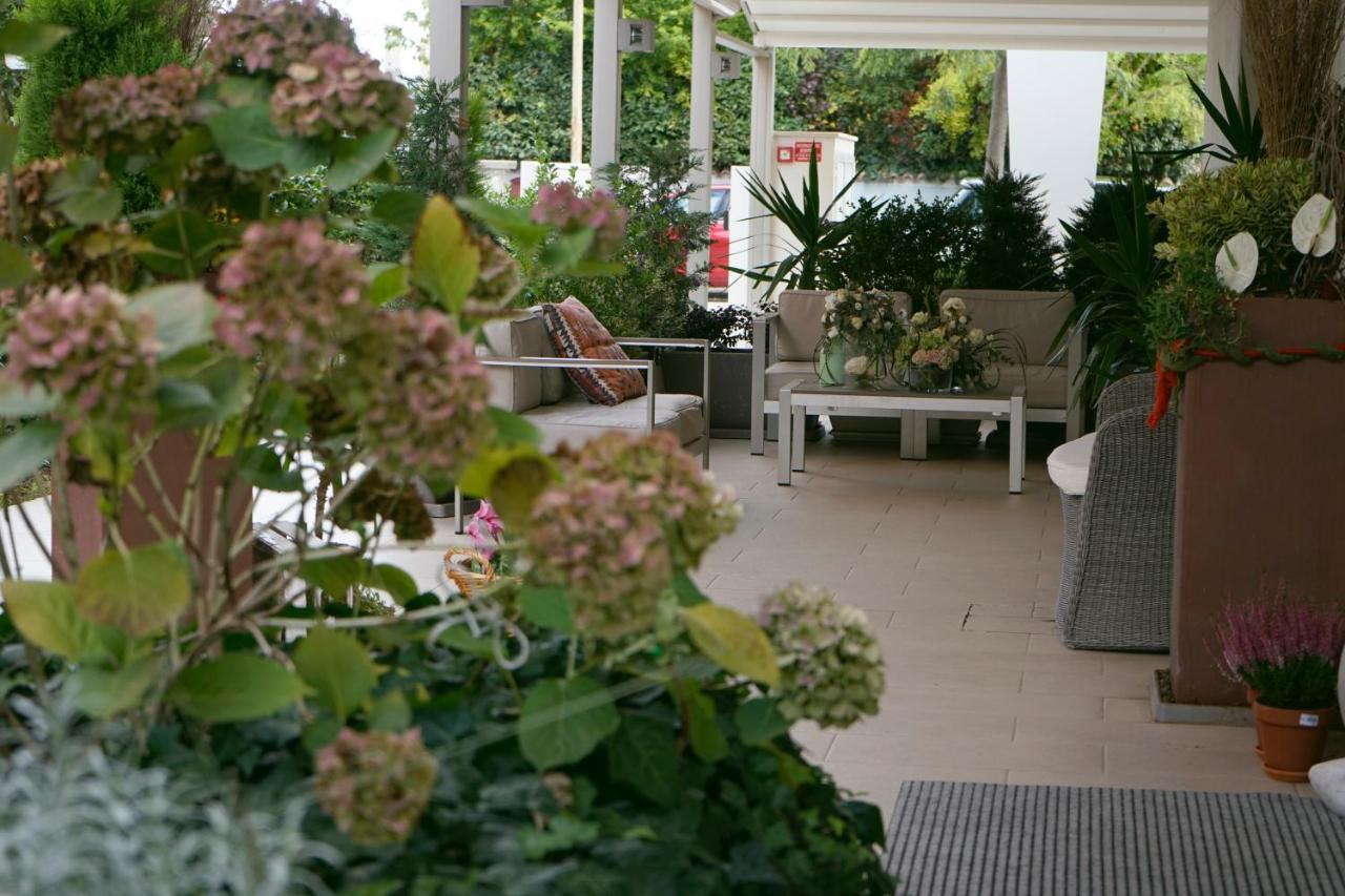 Residence Millecento Cesenatico Εξωτερικό φωτογραφία
